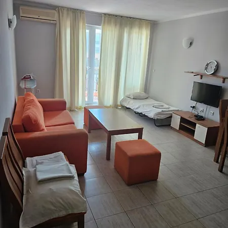 Lägenhetshotell тристаен просторен с две отделни спални *