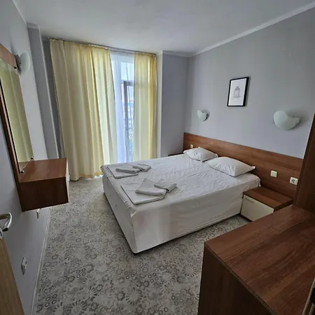 Apartmanhotel тристаен просторен с две отделни спални