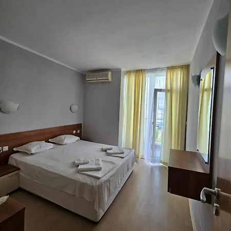 тристаен просторен с две отделни спални Aparthotel